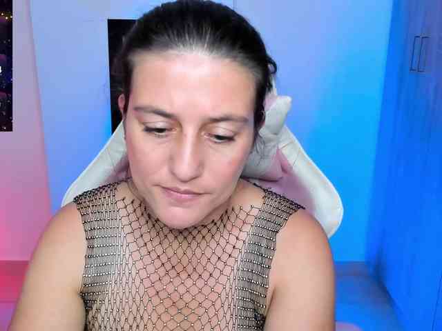 Saskyaajohnson webcam