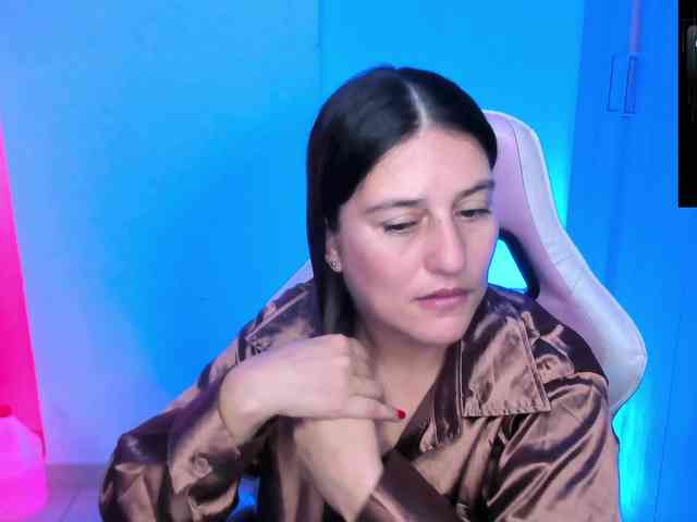 Saskyaajohnson webcam