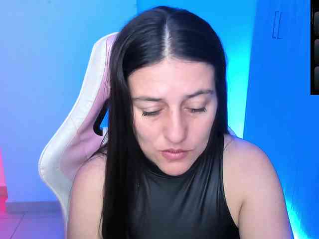 Saskyaajohnson webcam