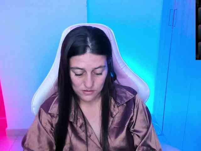 Saskyaajohnson webcam