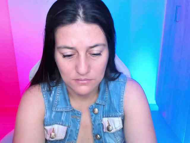 Saskyaajohnson webcam