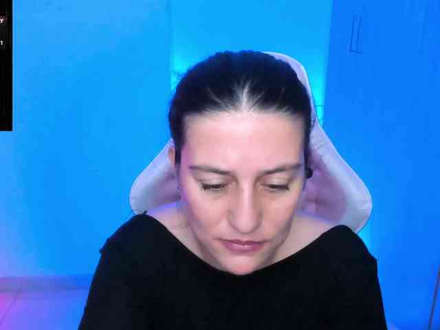 Saskyaajohnson webcam