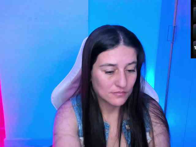 Saskyaajohnson webcam