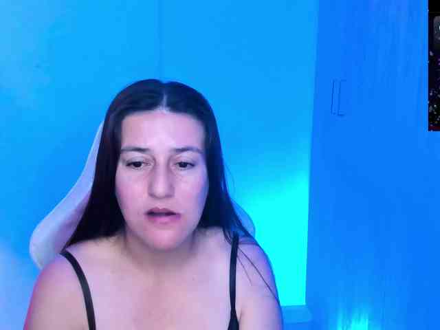 Saskyaajohnson webcam