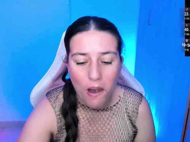 Saskyaajohnson webcam