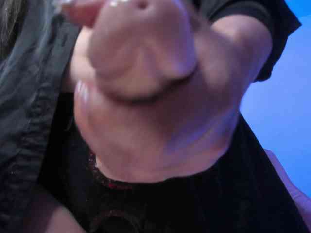 Saskyaajohnson Live Webcam on BongaCams