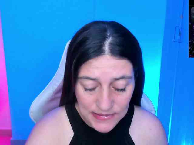 Saskyaajohnson webcam