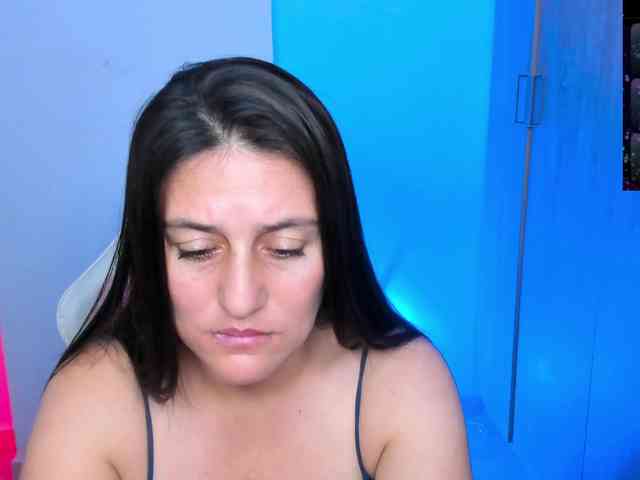 Saskyaajohnson webcam