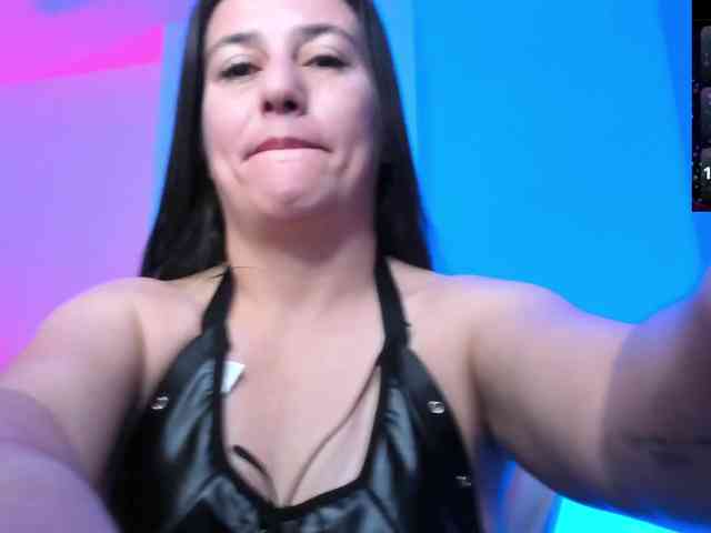 Saskyaajohnson webcam