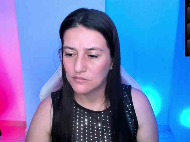 Saskyaajohnson webcam