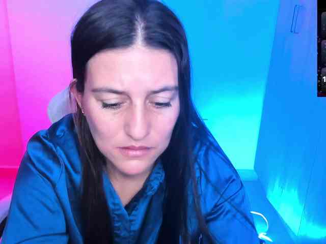 Saskyaajohnson webcam