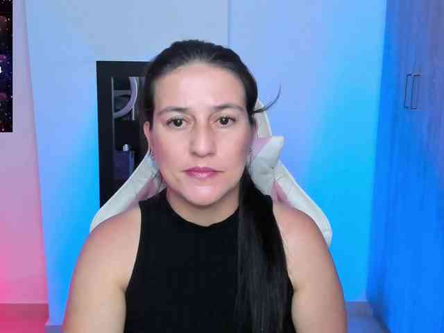 Saskyaajohnson webcam