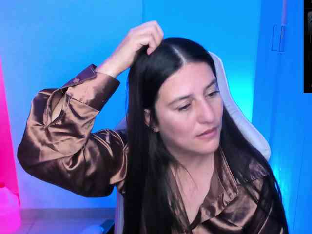 Saskyaajohnson webcam