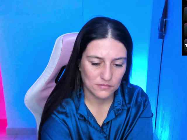 Saskyaajohnson webcam