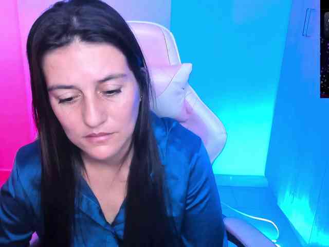 Saskyaajohnson webcam