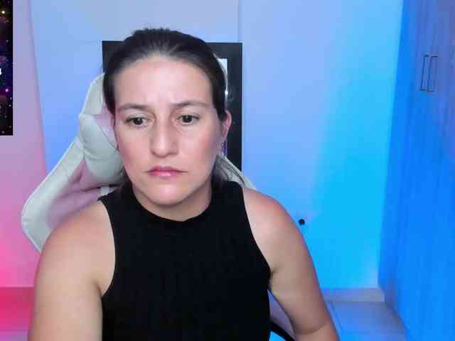Saskyaajohnson webcam