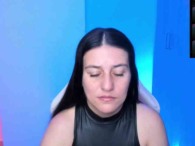 Saskyaajohnson webcam