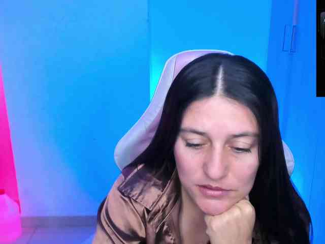 Saskyaajohnson webcam