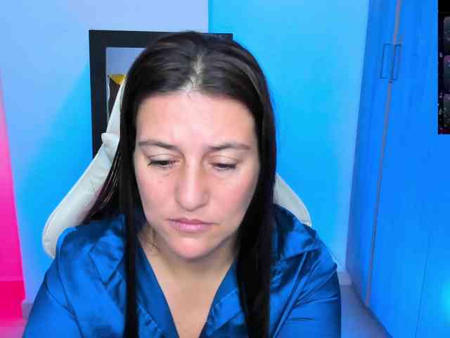 Saskyaajohnson webcam