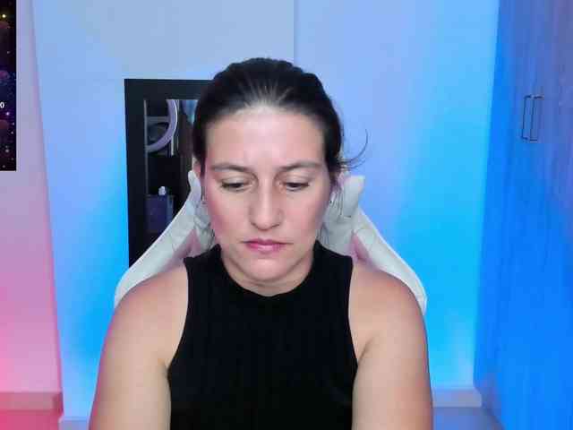 Saskyaajohnson webcam
