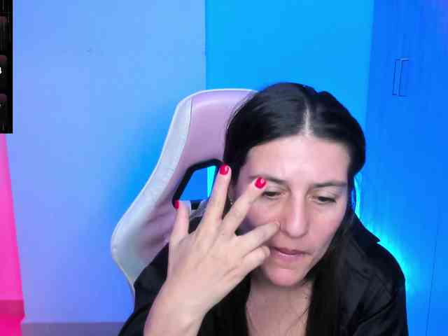 Saskyaajohnson webcam