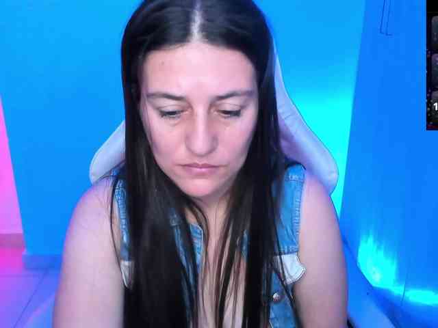 Saskyaajohnson webcam