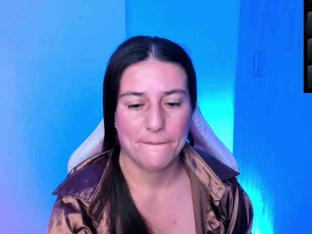 Saskyaajohnson webcam