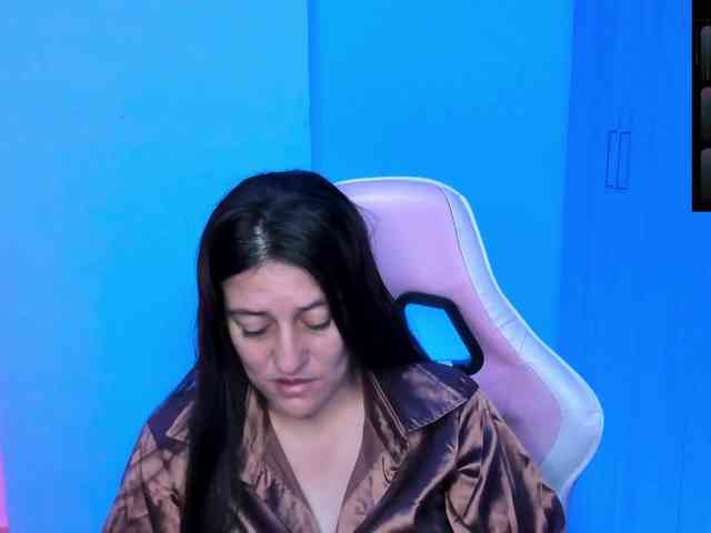 Saskyaajohnson webcam