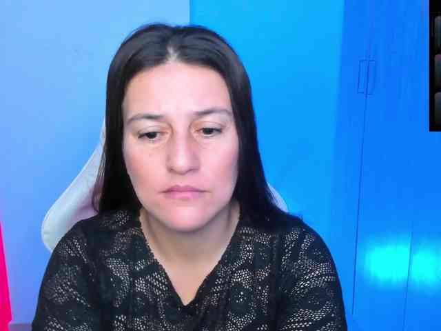 Saskyaajohnson webcam