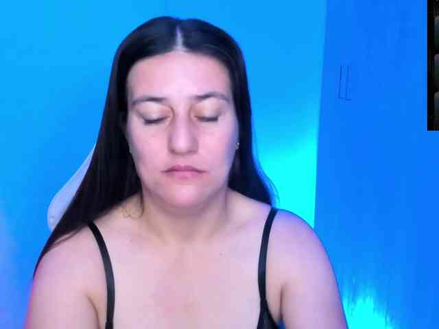 Saskyaajohnson webcam