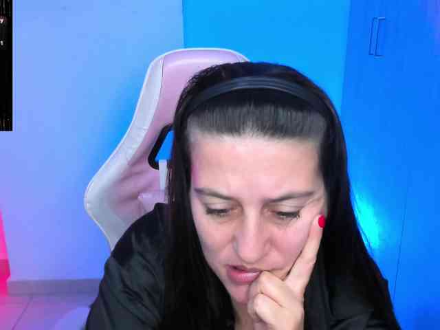 Saskyaajohnson webcam