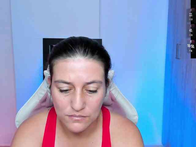 Saskyaajohnson webcam