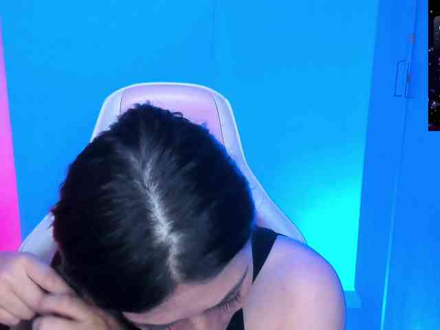 Saskyaajohnson webcam