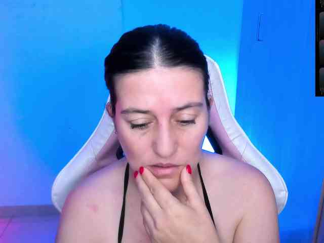 Saskyaajohnson webcam