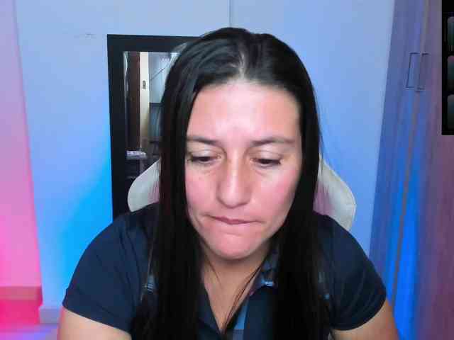 Saskyaajohnson webcam