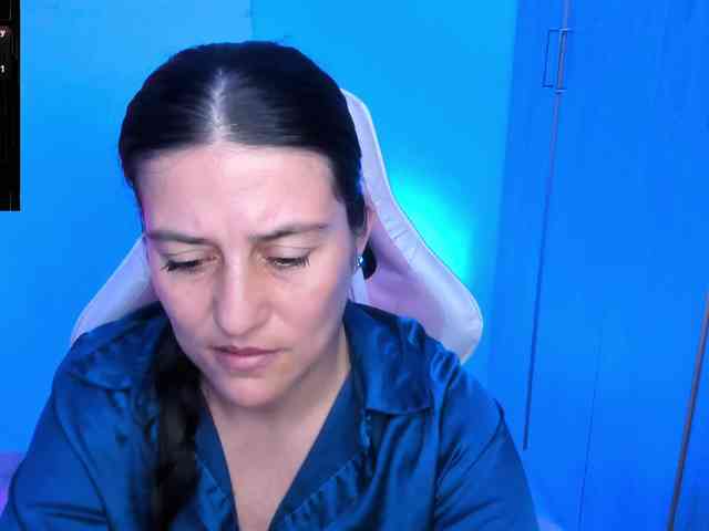 Saskyaajohnson webcam