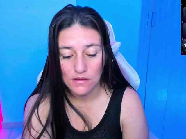 Saskyaajohnson webcam