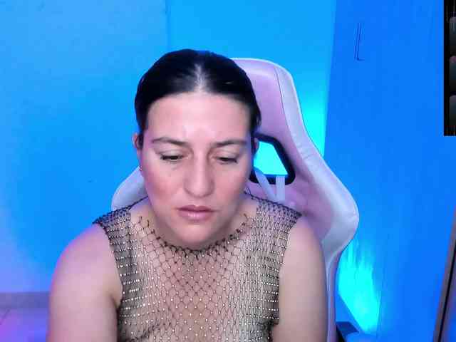 Saskyaajohnson webcam