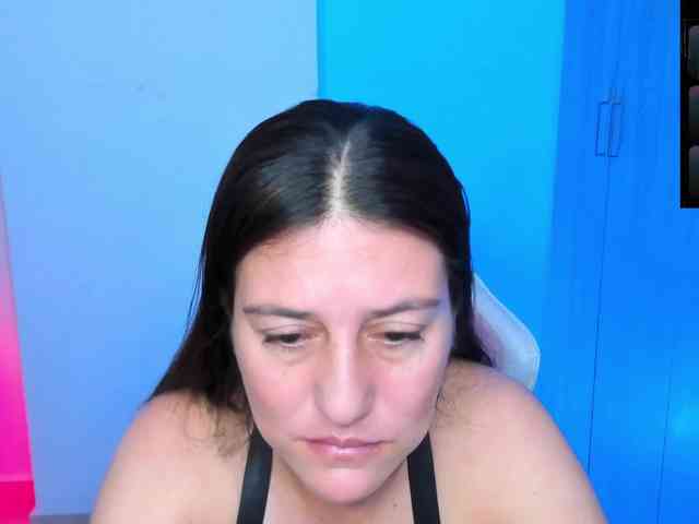 Saskyaajohnson webcam