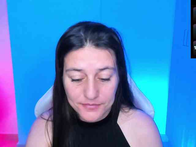 Saskyaajohnson webcam