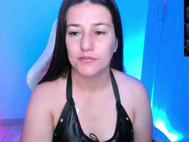 Saskyaajohnson webcam