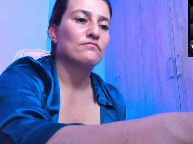 Saskyaajohnson webcam