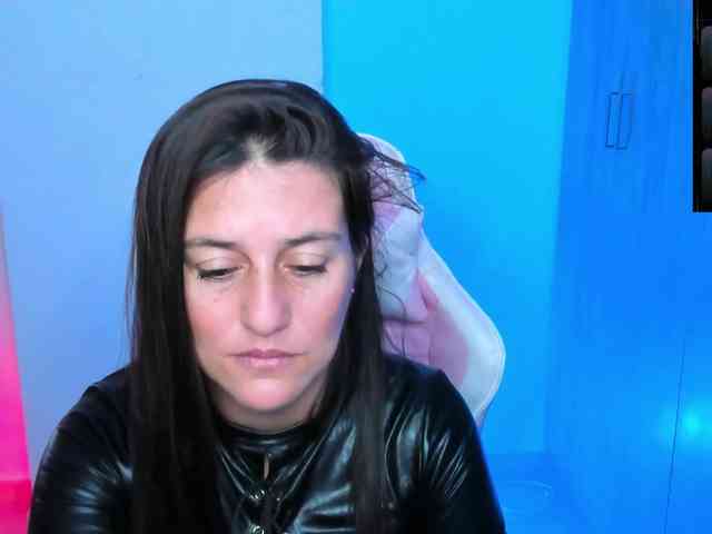 Saskyaajohnson webcam