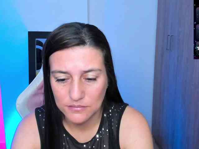 Saskyaajohnson webcam