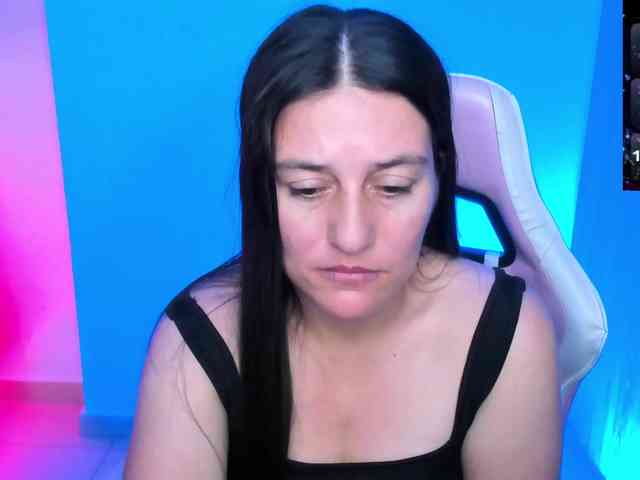 Saskyaajohnson webcam