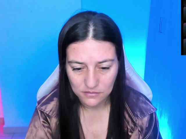 Saskyaajohnson webcam