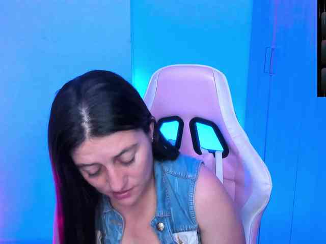 Saskyaajohnson webcam