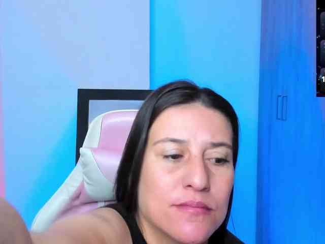 Saskyaajohnson webcam