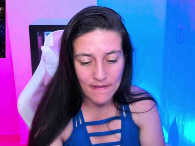 Saskyaajohnson webcam