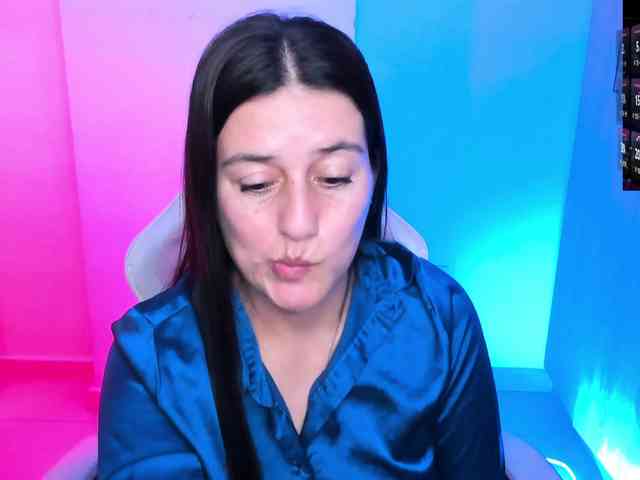 Saskyaajohnson webcam